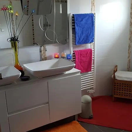 Elsabio Holiday home Arles