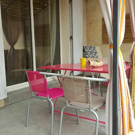 Holiday home Elsabio Arles